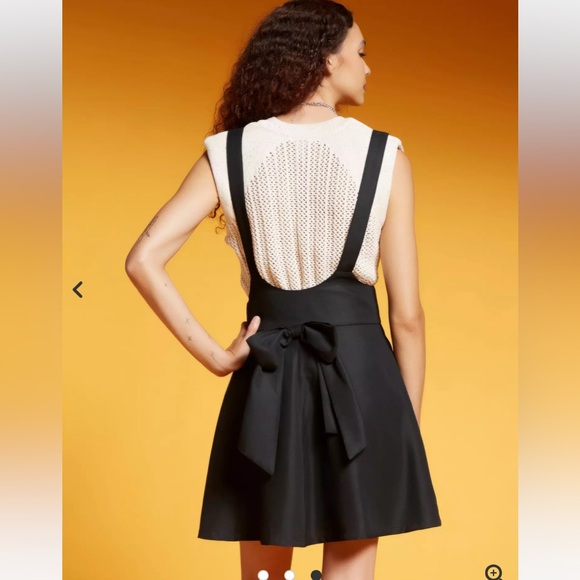 NWOT BLACK OVERALL SUSPENDER SKIRT SZ SMALL - Picture 4 of 4